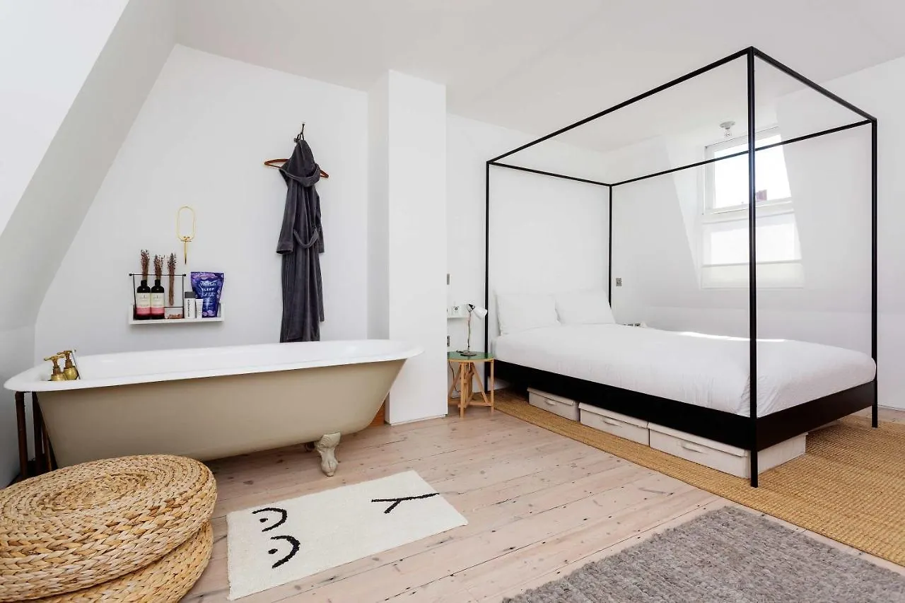 Veeve - The Brickworks Villa London 0*,